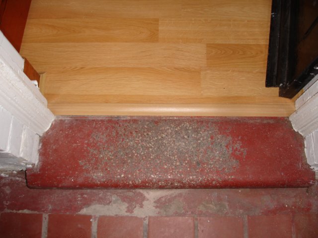 frontdoorstepwithdoorplate.jpg