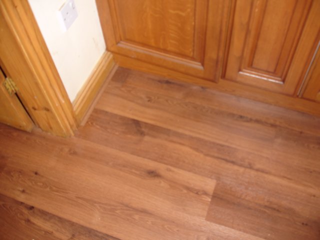 laminateundercupboardsinkitchen.jpg